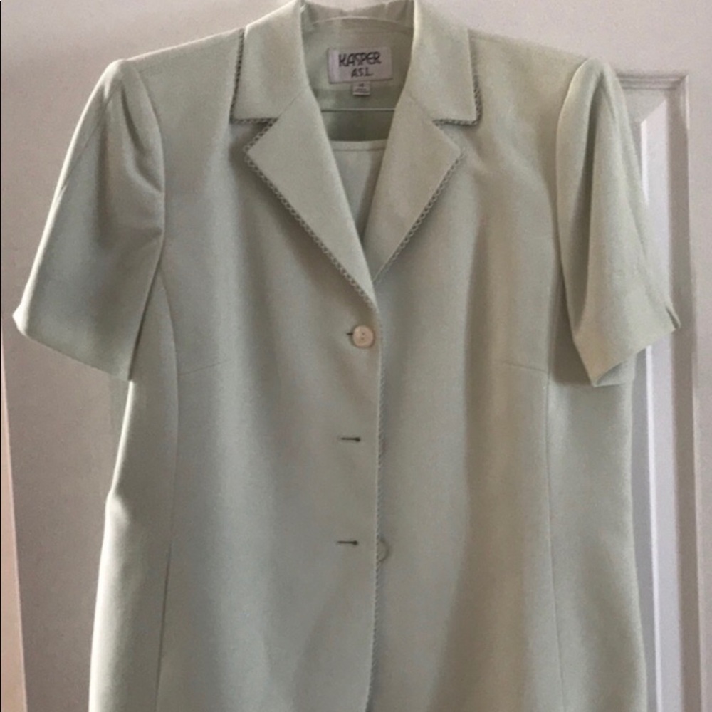 Kasper Ladies suit